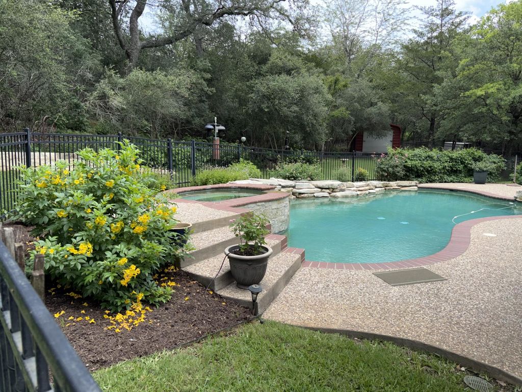 179 Mokuleia Cir, Bastrop, TX - View 5