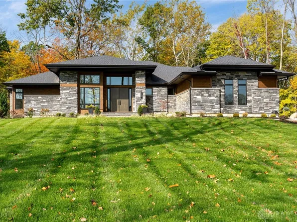 2300 Presley Ct, Lebanon, OH 45036