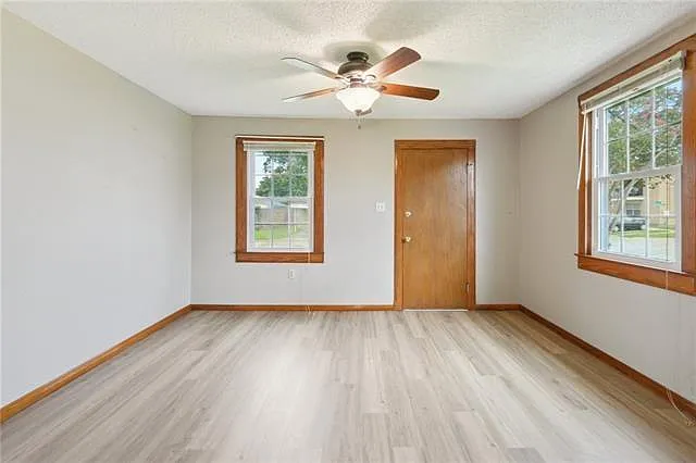 1001 Farrington Dr — Photo 7