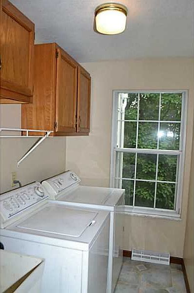 1st image of 216 Lafayette Dr