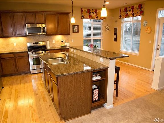 5th image of 390 Grady Way