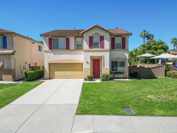 3605 Lake Circle Dr, Fallbrook, CA 92028