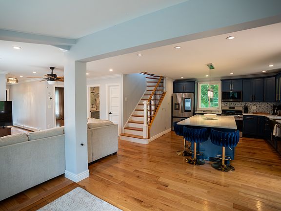 5th image of 8300 Main Rd