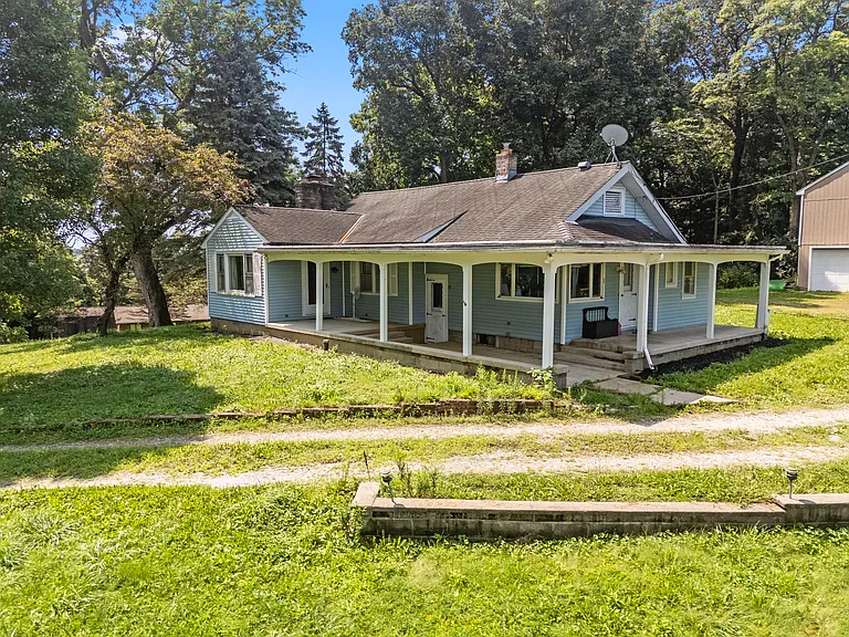 8390 Benson Rd NW — Photo 4