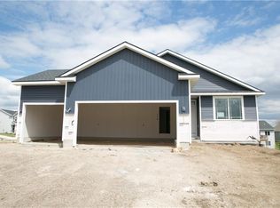 1426 Prairie Vista Ct, Norwalk, IA 50211