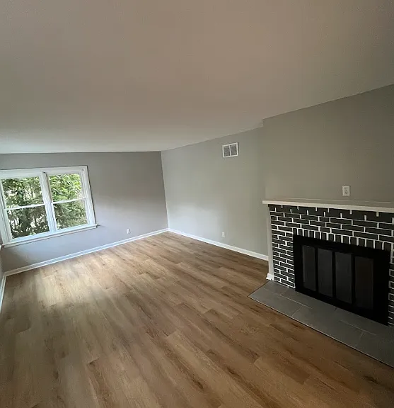 757 Valdes Ave — Photo 2