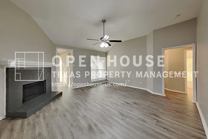 1115 Old Knoll Dr — Photo 5