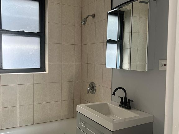 4th image of 2358 E 70th Pl APT 605