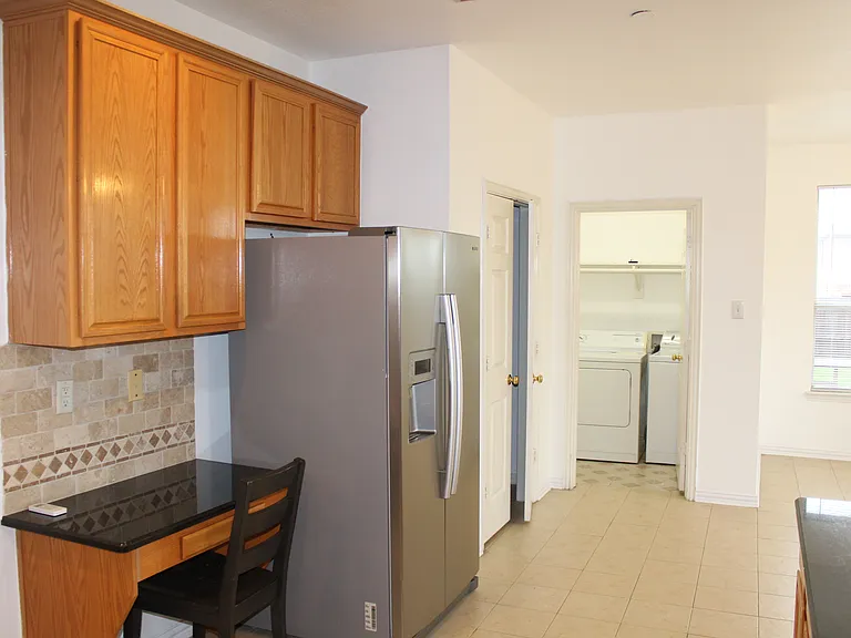 5017 Remington Dr — Photo 13
