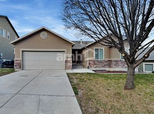 4103 E Dakota Dr, Eagle Mountain, UT 84005