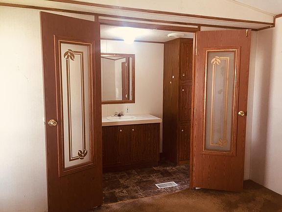 4th image of 49 Carroll Wood Dr