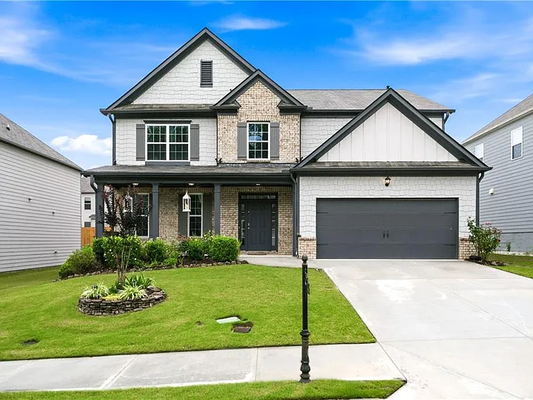 2053 Hamilton Lake Pkwy — Photo 1