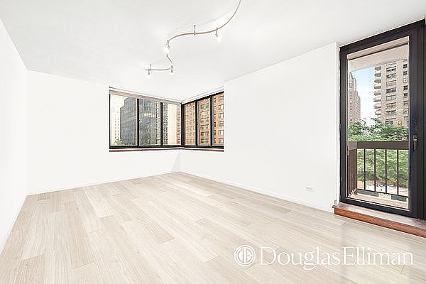 1st image of 250 E 40th St APT 5E