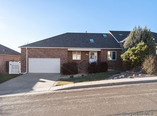 6216 Mountainview Dr, Cheyenne, WY 82009