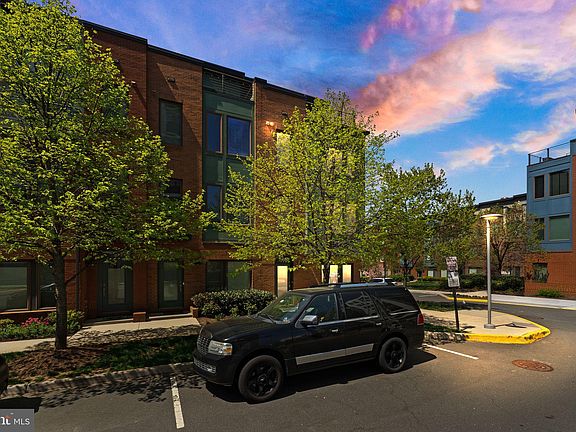5th image of 2900 Penny Ln