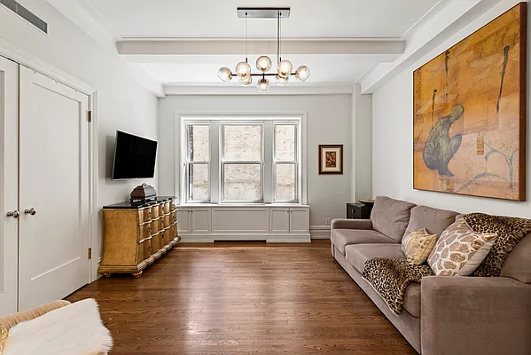 Sold by Compass | media 7