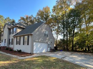 205 Albemarle Dr, Chesapeake, VA 23322