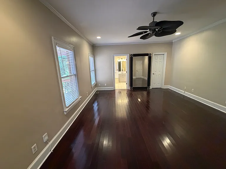 832 Shelter Cove Ct — Photo 12