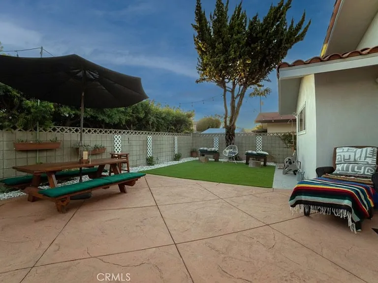 1530 Marine Ave — Photo 29