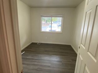 R655 Rogue River Hwy, Gold Hill, OR 97525