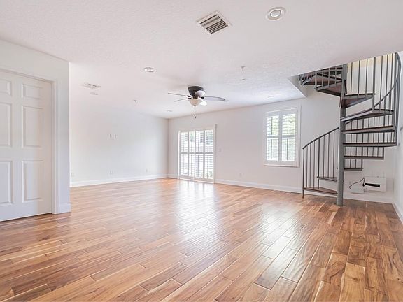 2nd image of 4611 Overlook Dr NE