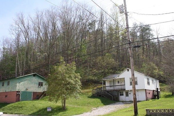 2nd image of 4929 Spencer Rd