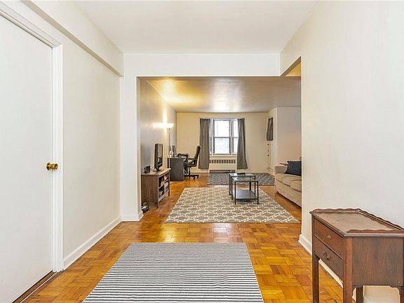 4th image of 16 N Broadway APT 1R