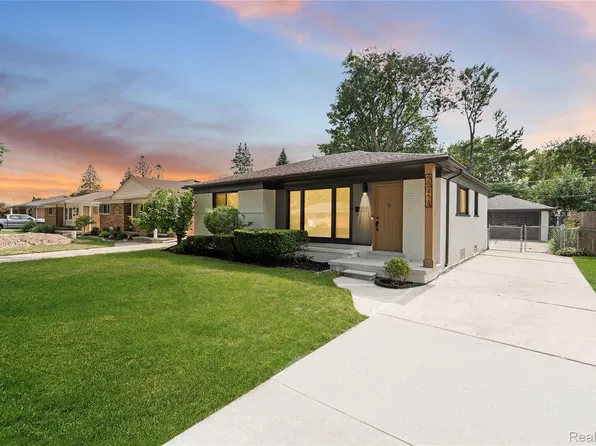 20418 Ardmore Park, Saint Clair Shores, MI 48081