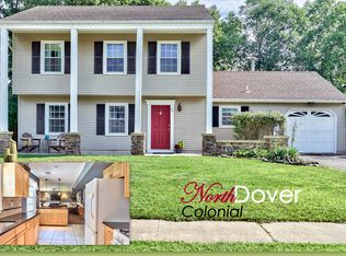 25 Bunker Hill Dr, Toms River, NJ 08755