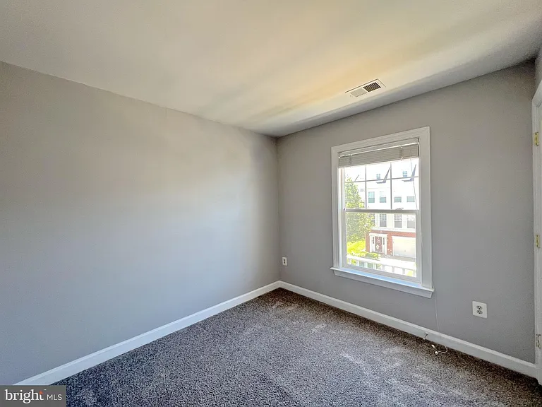 8118 Rainwater Cir — Photo 17