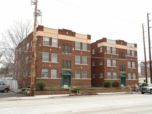 200 N Hillside Ave #3, Wichita, KS 67208