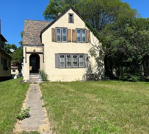 5th image of 504 Riverside Dr SE