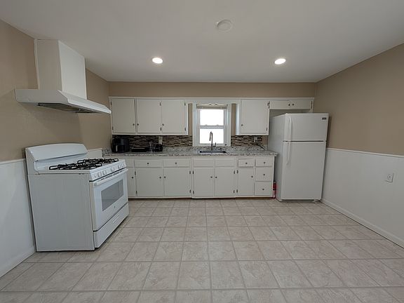 3rd image of 15-19 Federal St #2