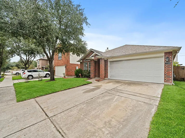 7219 Avocet Ln — Photo 3