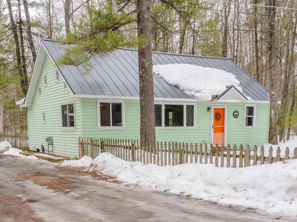 8868 Park Ln, Interlochen, MI 49643