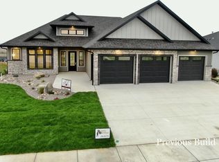 14010 Acadia Dr, Bismarck, ND 58503