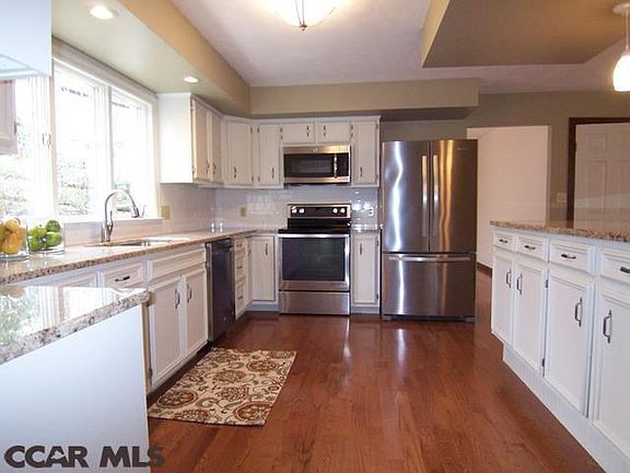 5th image of 565 Brittany Dr