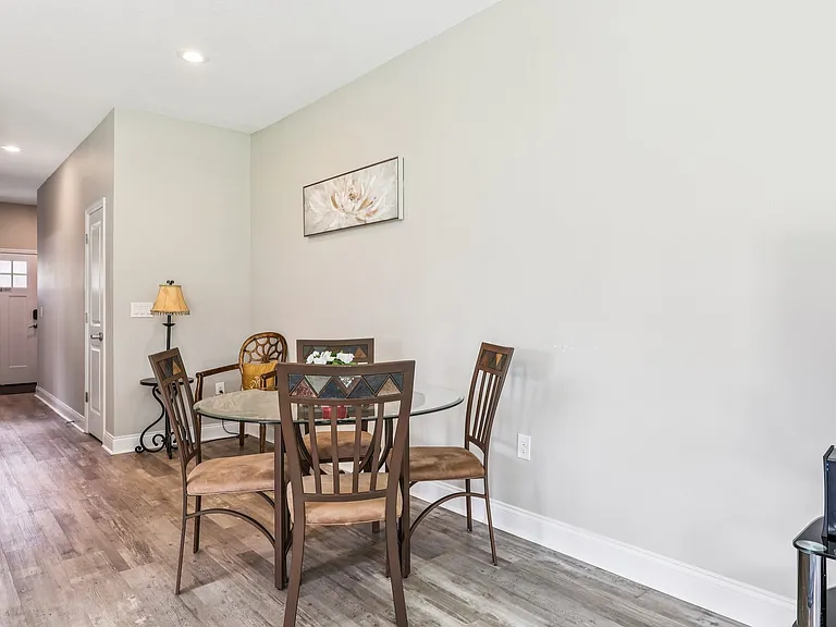 1108 Fox Lake Dr — Photo 21