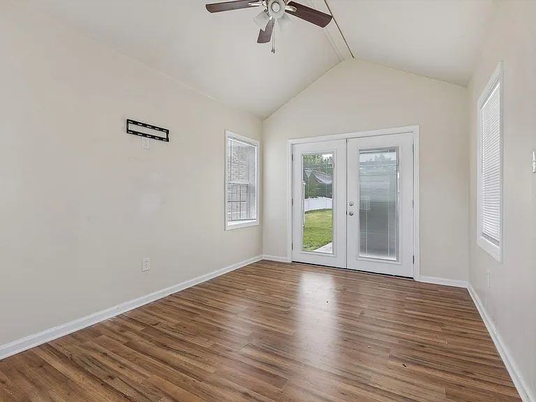 42 Kilverstone Way — Photo 36