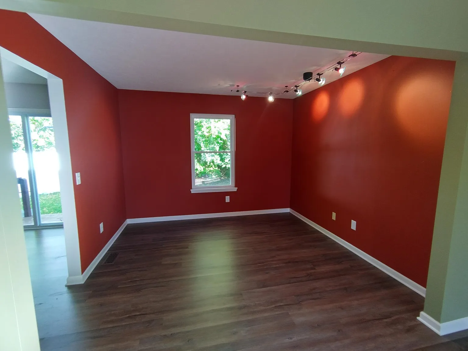 3 bed, 2681 sqft, $2,500 — Photo 4