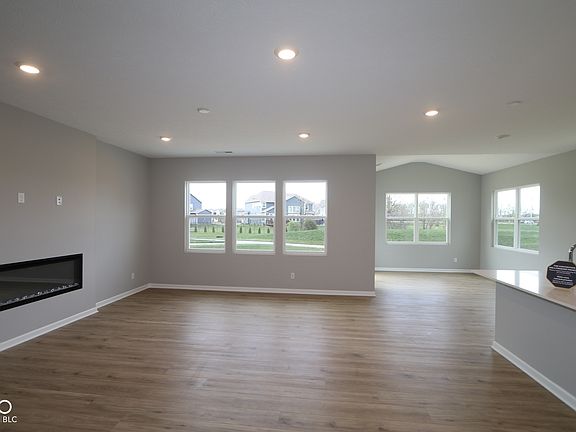 3rd image of 3998 Bozeman Way