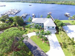 1001 SE Kitching Cove Ln, Port Saint Lucie, FL 34952