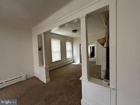 4th image of 418 Dorrance St