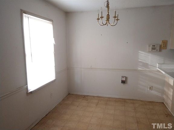 4th image of 3312 Courtland Dr