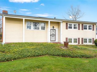 290 Somerston Rd, Yorktown Heights, NY 10598