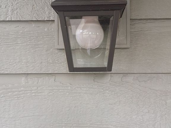 3rd image of 205 Prince Edward St