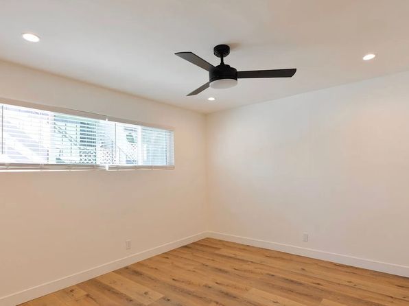 223 Avenida De La Grulla #A