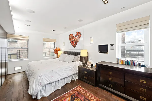 Rented by Compass | media 37