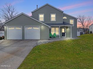 94 Concord Cir, Howell, NJ 07731