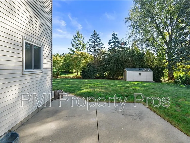 8148 S 88th St — Photo 41